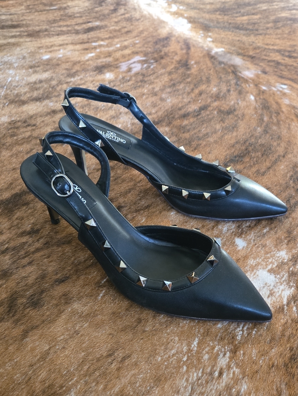 Valentino Garavani Women The Pointed Toe Heels Stud Shoes Sandals Sz 39/8-5